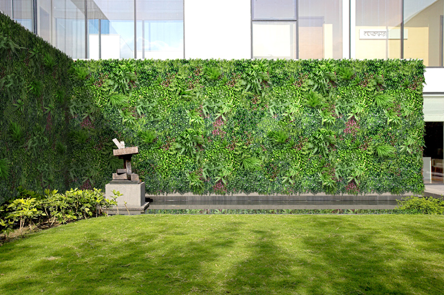 How long can outdoor artificial plants last? 5 artificial green wall