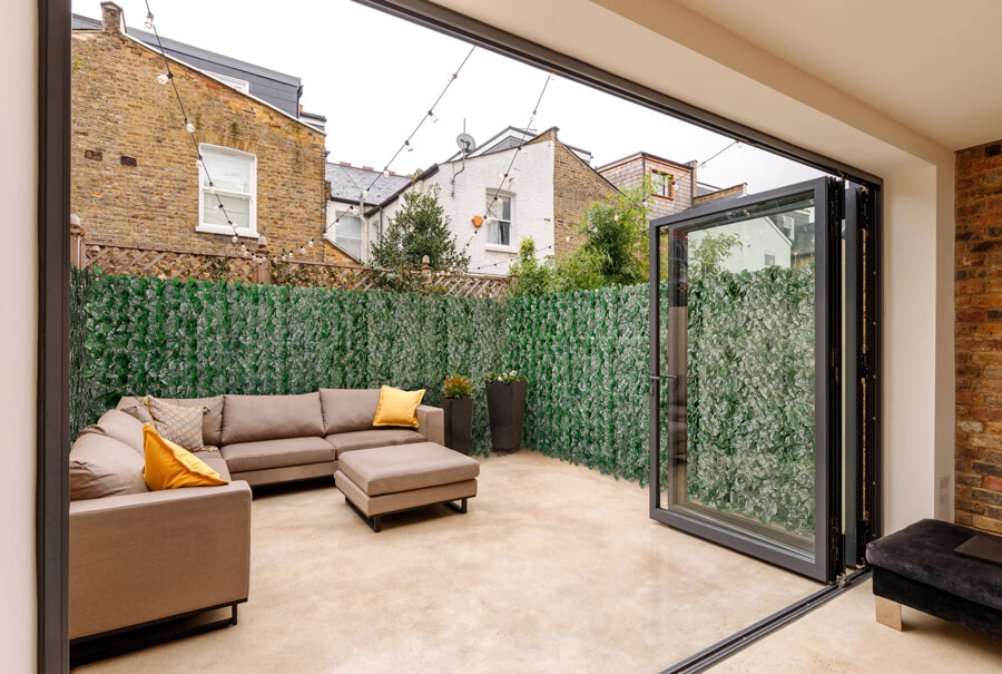 Choosing an Artificial Plant Supplier: What to Know 6 artificial fence EdenVert