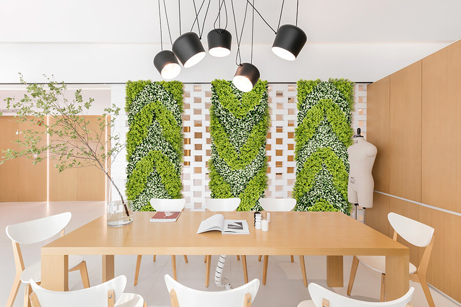 A Comprehansive Guide to Artificial Boxwood 2 fake boxwood hedge EdenVert