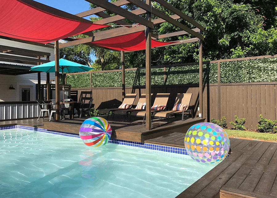 Artificial Boxwood Hedges: Safeguarding Privacy with Style 3 secure the Pool with artificial boxwood hedge