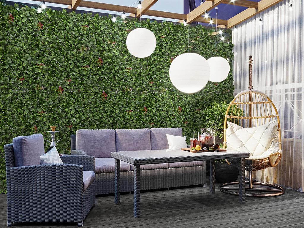 INSTALL HEDGE PANELS IN LIMITED SPACES 1 artificial hedge screening