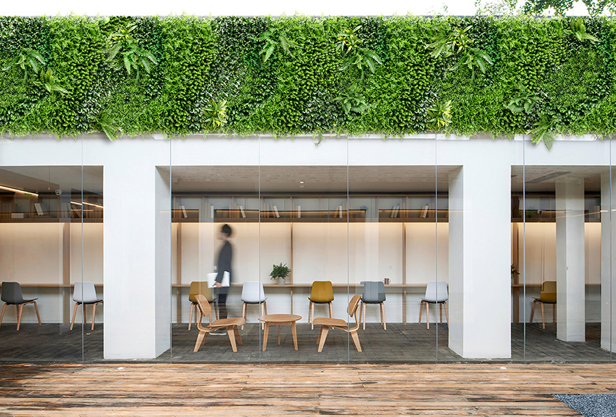 The Pros of Fake Plant Walls for Business Areas 5 green plant wall