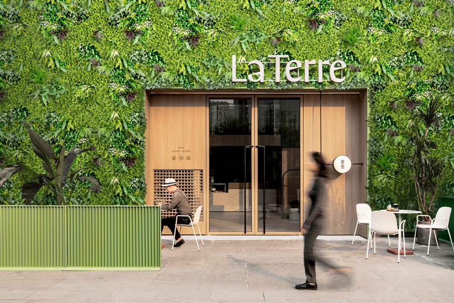 Muro de plantas artificiales