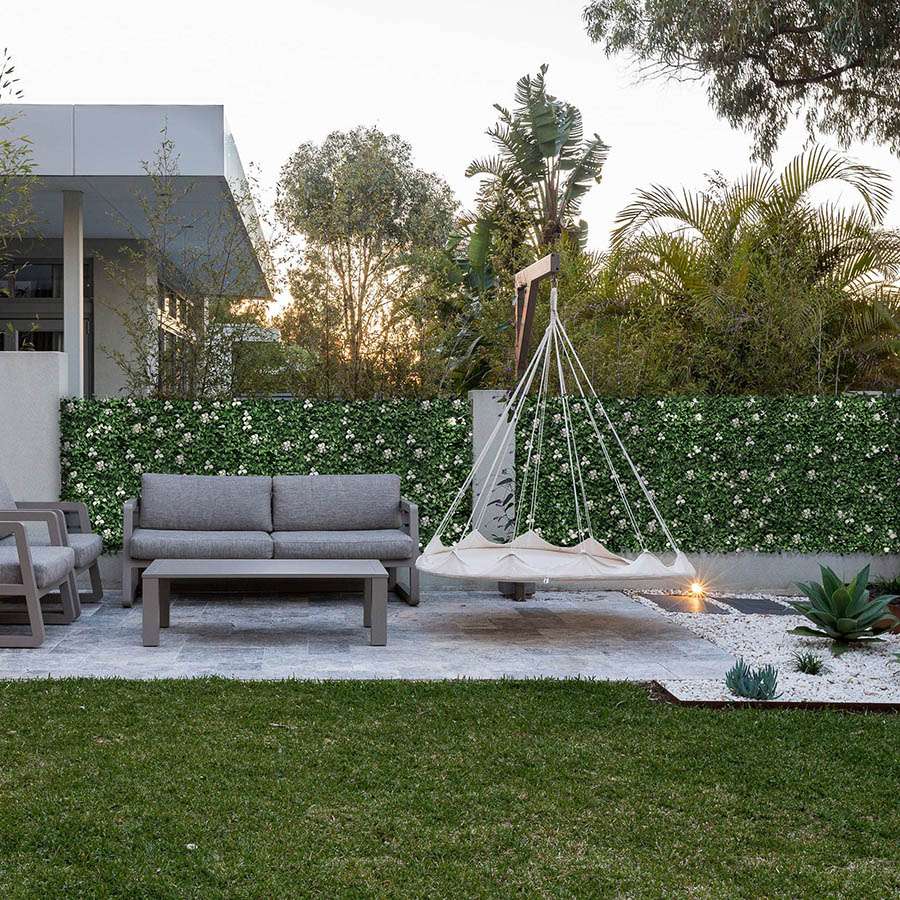 30 Ideas de Decoración de Pared con Verde Artificial 16 Pared vegetal artificial de privacidad